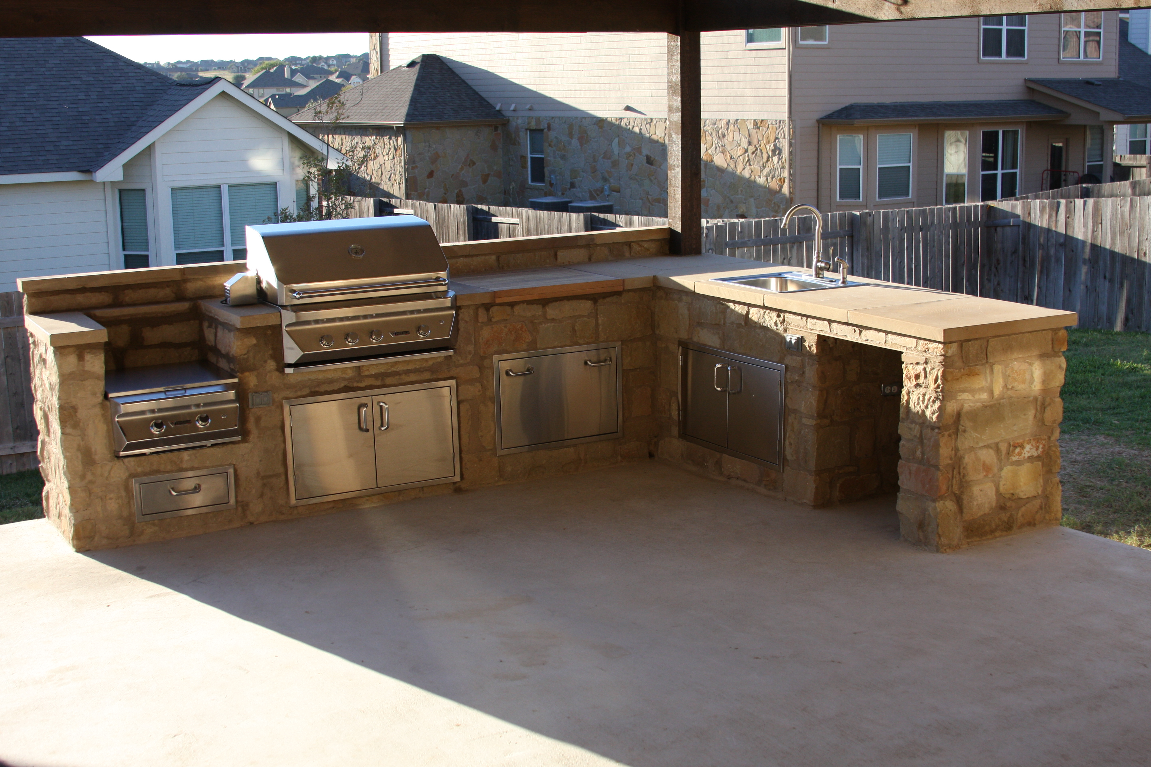 Outdoor Kitchen Installation in Austin, Cedar Park, Round Rock, & Pflugerville